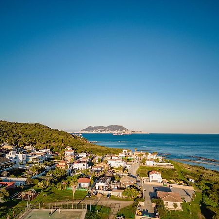 Increible Villa De Madera Con Vistas Al Mar Альхесирас Экстерьер фото